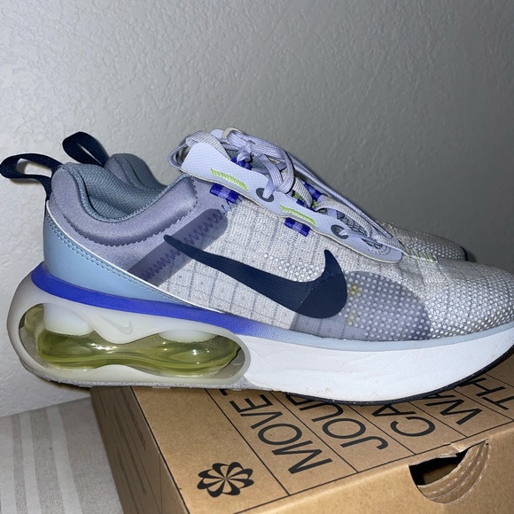 Nike. Kids size 6Y. Pet free smoke free home. - Picture 3 of 3